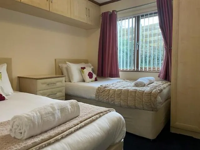 The Oak Lodge